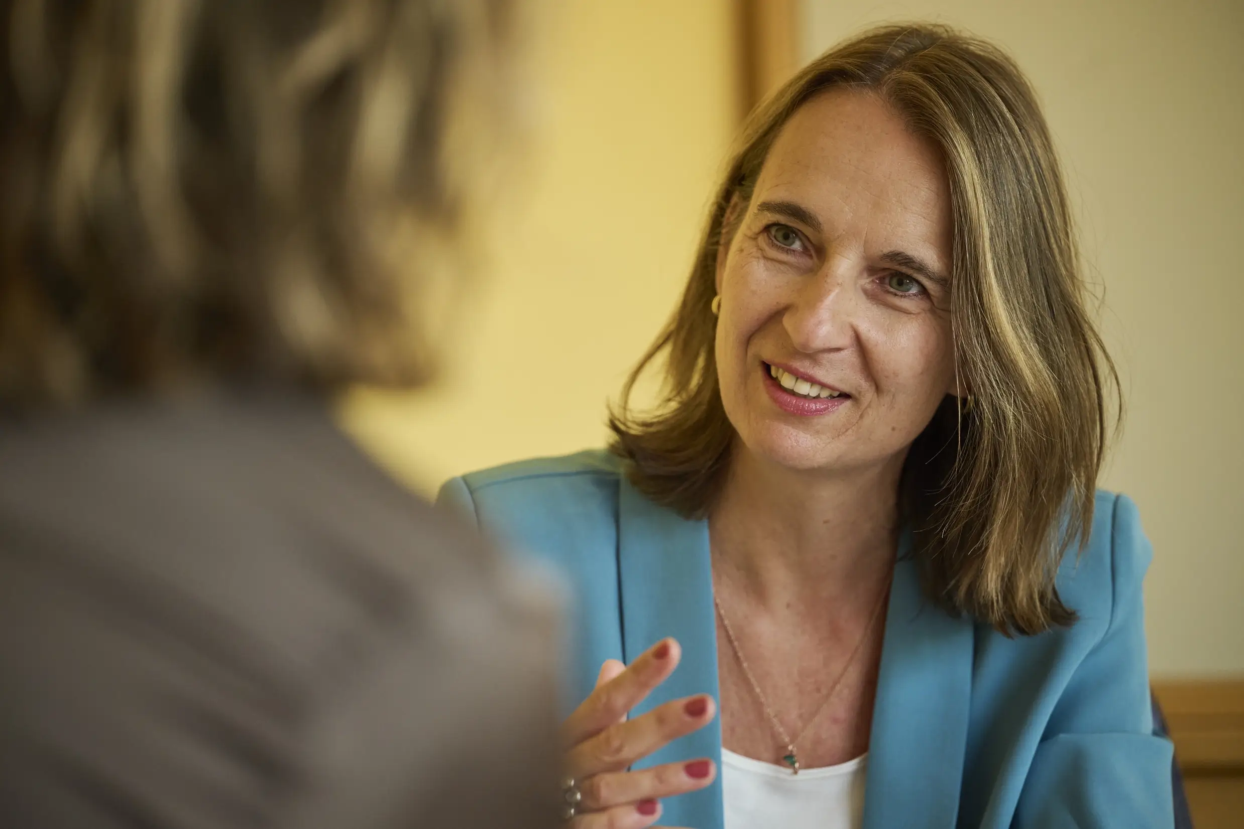 Natascha Kompatzki spricht im Einzelcoaching